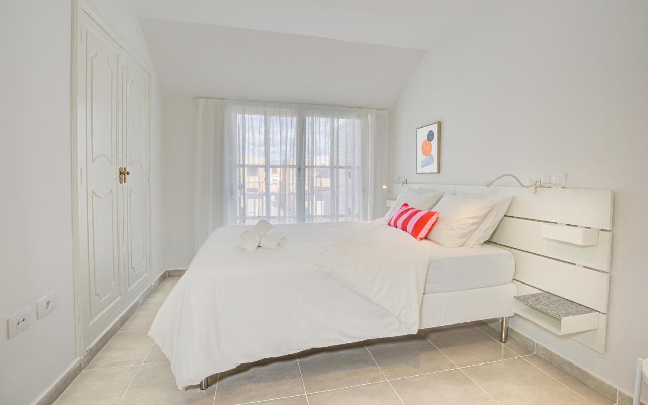 White Deluxe Caleta By Sea There Fuerteventura Apartment