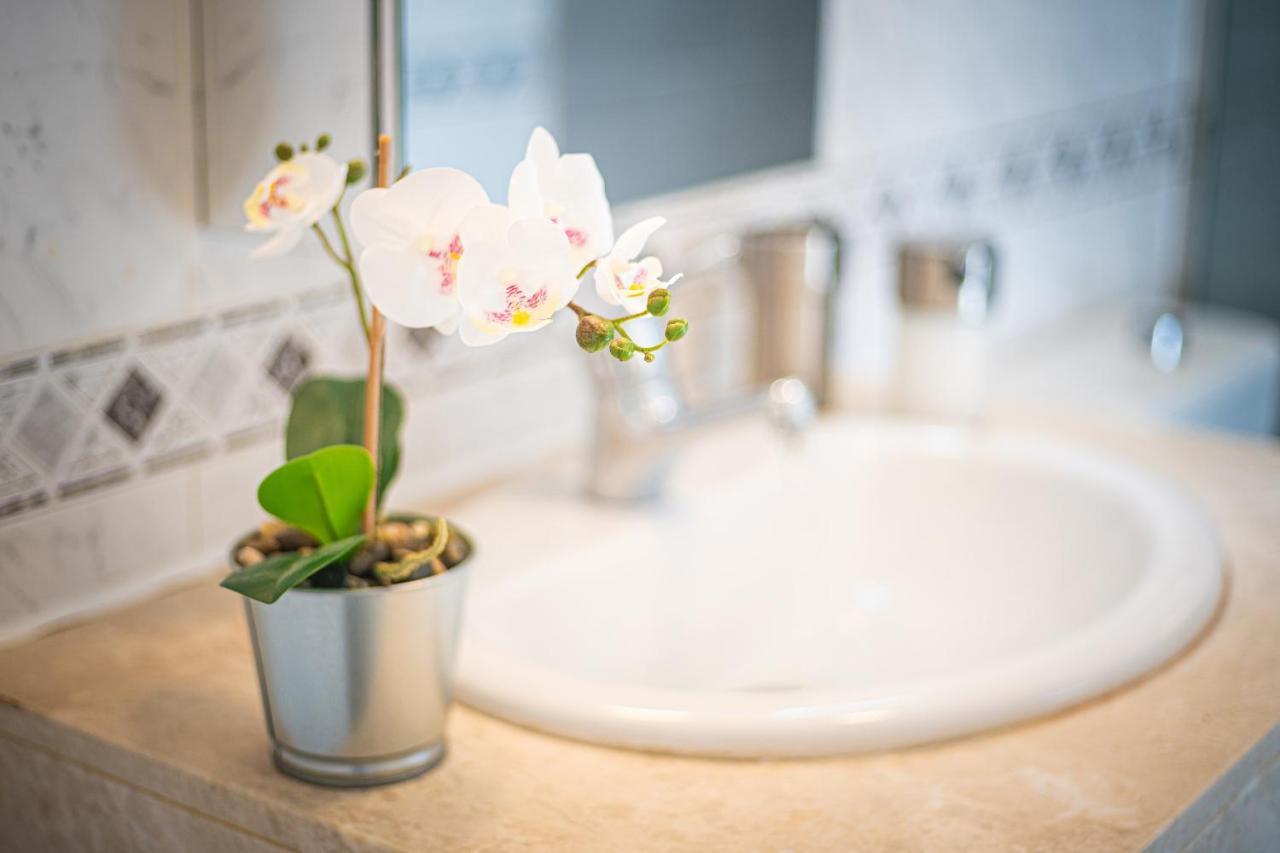 White Deluxe Caleta By Sea There Fuerteventura Apartment *